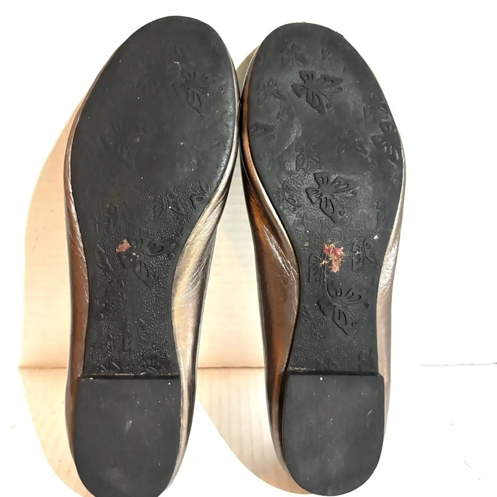 Tory Burch leather ballet flats round toes
